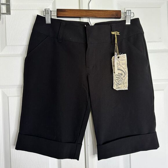 GUESS Pants - Guess Flat Front Classy black cuffed Bermuda shorts size 27 new